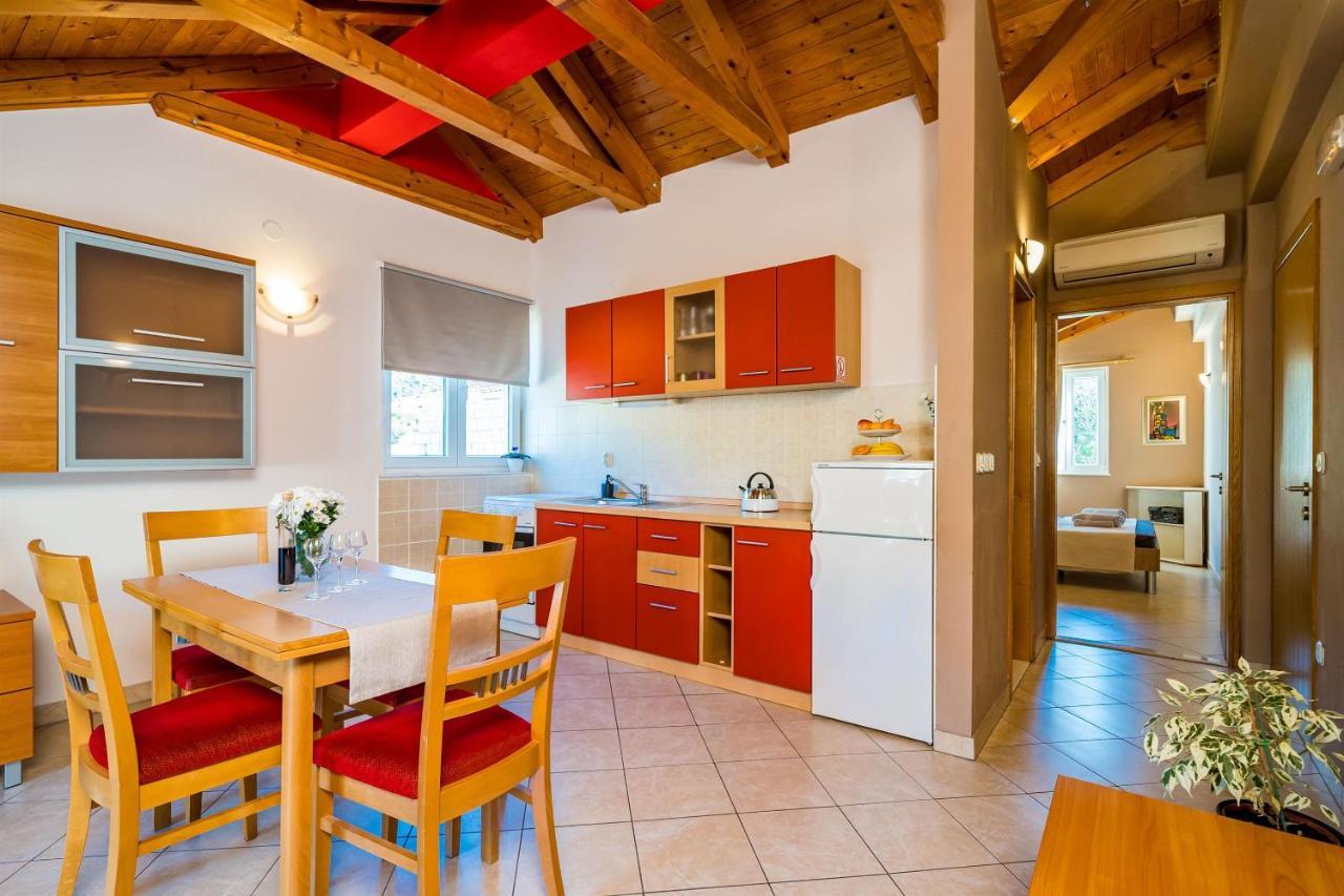 Apartments Kruno ザトン エクステリア 写真